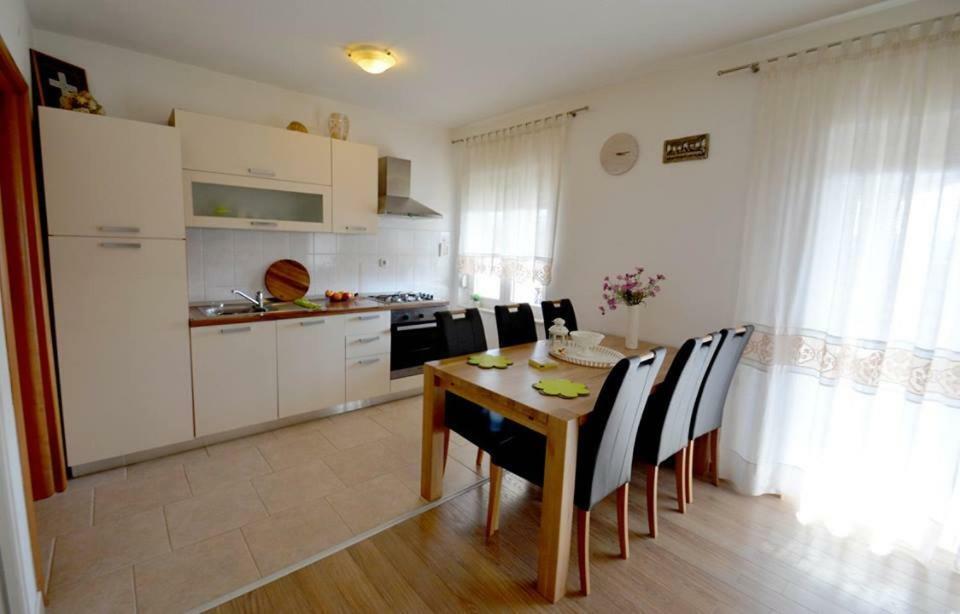 Apartmani Luka Zubovići Esterno foto